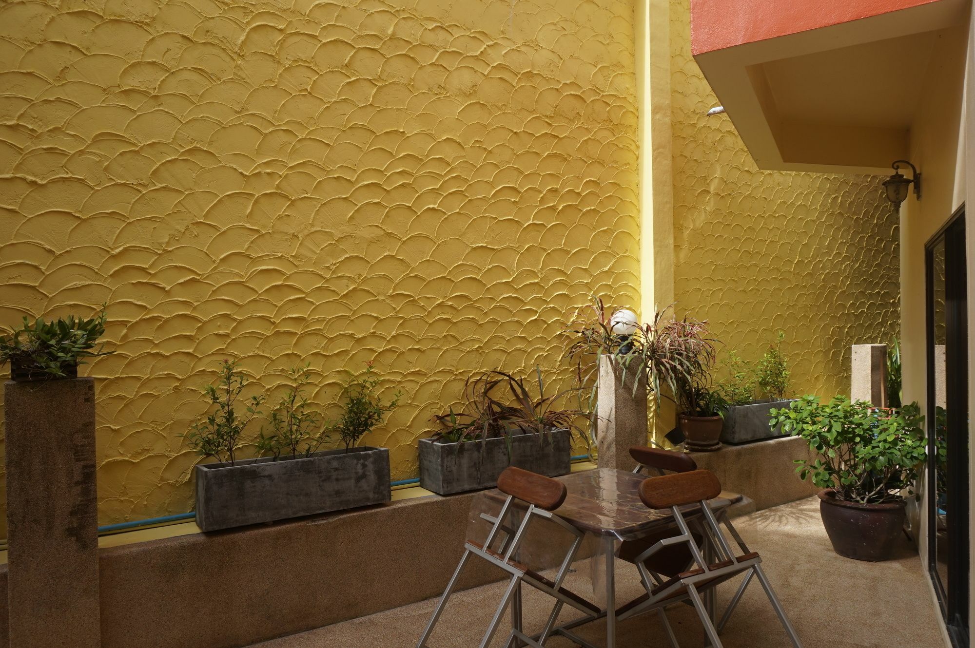 Ban Elephant Blanc Apartment Praia de Kata Exterior foto